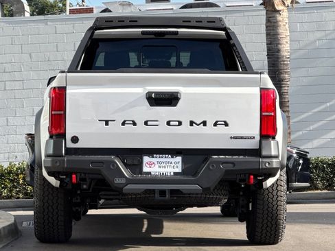 Certified 2025 Toyota Tacoma Trailhunter image 6