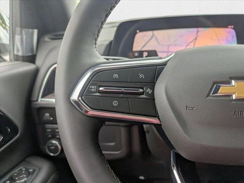 New 2025 Chevrolet Suburban Premier image 14