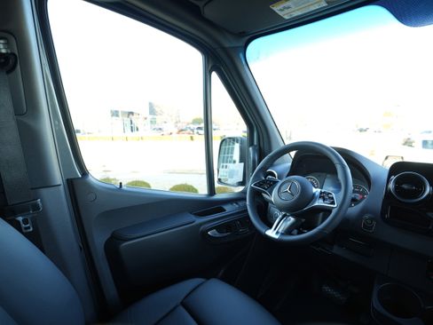 New 2026 Mercedes-Benz Sprinter 2500 image 22