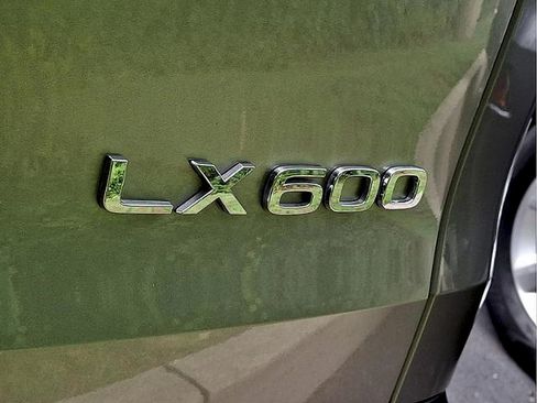 Used 2024 Lexus LX 600 4WD w/ Appearance Package image 28