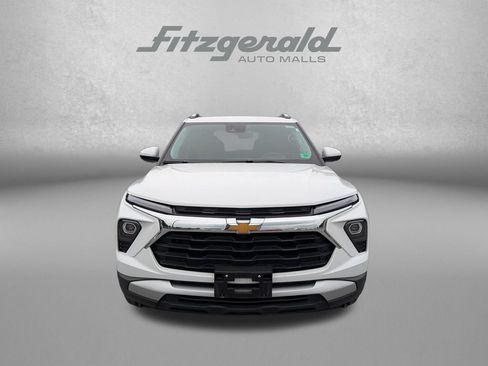 Used 2026 Chevrolet TrailBlazer LT AWD/4WD image 2