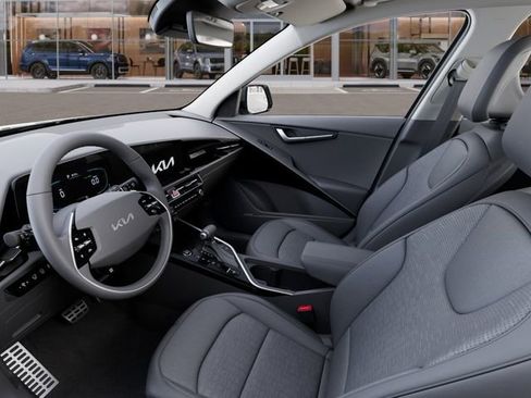 New 2026 Kia Niro SX Touring FWD image 17