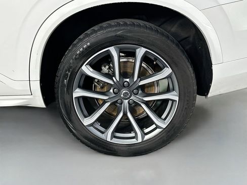 Used 2018 Volvo XC90 T5 Momentum w/ Momentum Plus Package FWD image 35