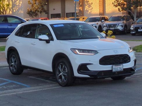 Certified 2023 Honda HR-V EX-L image 3