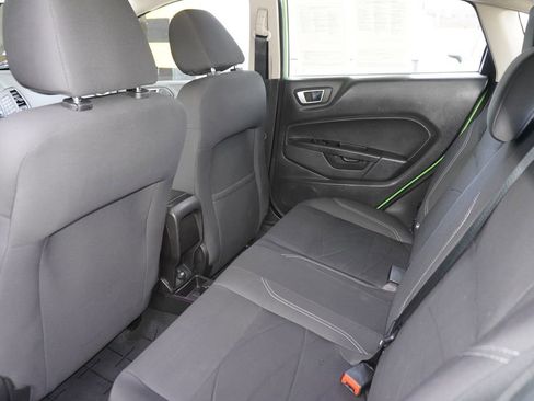 Used 2014 Ford Fiesta SE image 9
