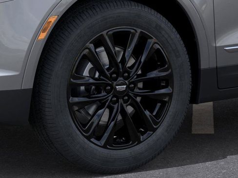 New 2026 Cadillac XT5 Luxury image 9