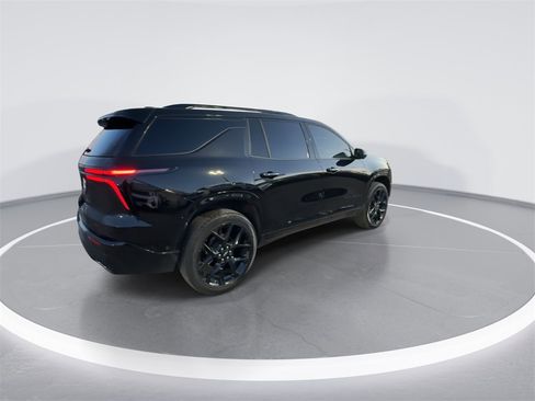 Used 2024 Chevrolet Traverse RS image 8