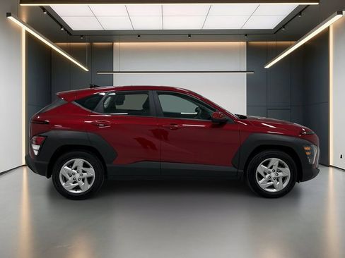Used 2026 Hyundai Kona SE FWD image 7