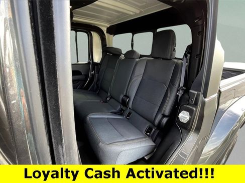 New 2025 Jeep Gladiator Sport image 26