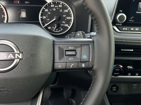 Certified 2026 Nissan Rogue SV FWD image 11