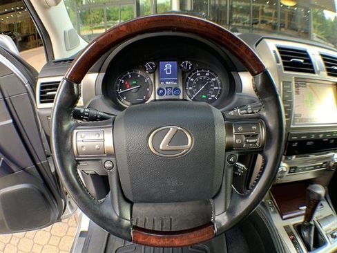 Used 2018 Lexus GX 460 Premium w/ Premium Package AWD/4WD image 14