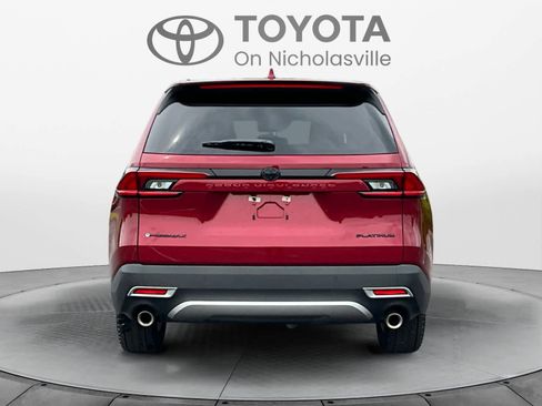 Used 2025 Toyota Grand Highlander AWD Hybrid image 5