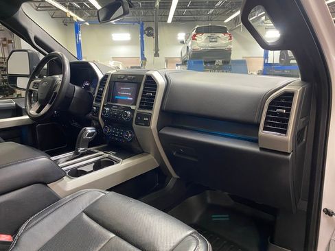 Used 2018 Ford F150 Lariat image 14