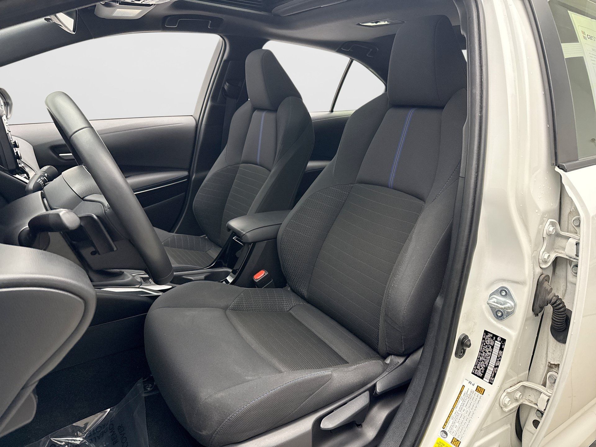 Used 2022 Toyota Corolla SE w/ SE Premium Package FWD image 11