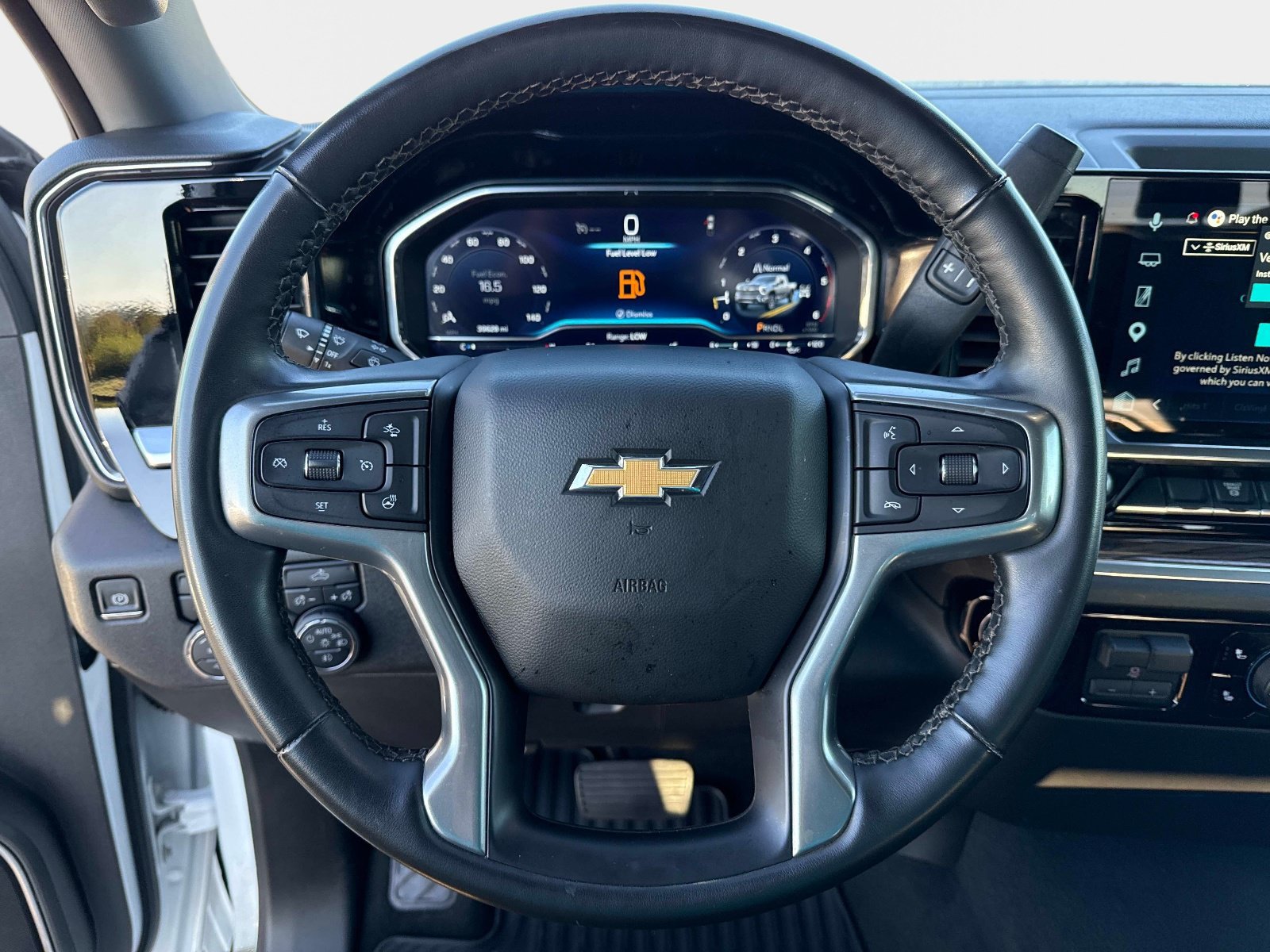 Used 2025 Chevrolet Silverado 2500 LT w/ Convenience Package AWD/4WD image 27
