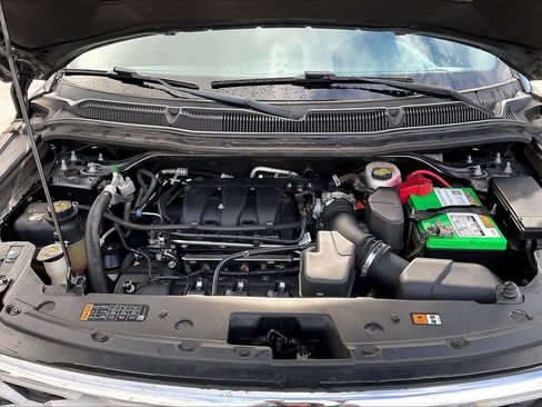 Used 2019 Ford Explorer XLT FWD image 9