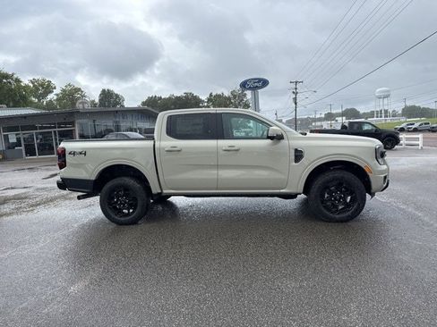New 2025 Ford Ranger Lariat w/ Black Appearance Package image 31