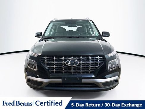Certified 2023 Hyundai Venue SEL FWD image 2