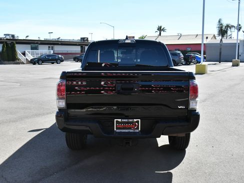 Used 2023 Toyota Tacoma TRD Off-Road w/ Technology Package image 7