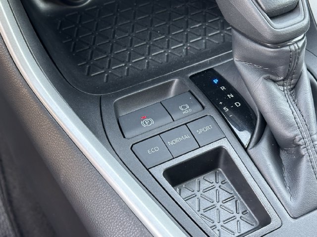 Used 2025 Toyota RAV4 LE FWD image 19