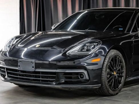 Used 2017 Porsche Panamera 4S image 6