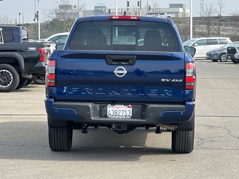 Used 2023 Nissan Frontier SV w/ SV Convenience Package image 6