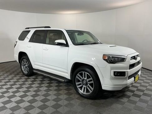Used 2022 Toyota 4Runner TRD Sport w/ Technology Package AWD/4WD image 3