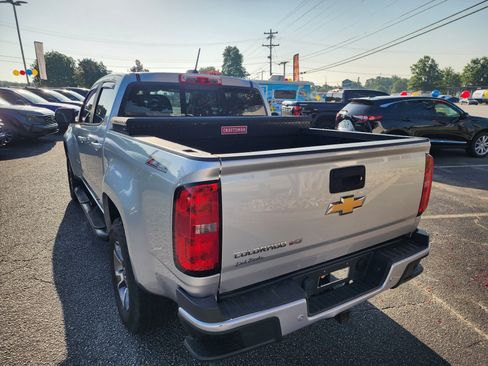 Used 2019 Chevrolet Colorado Z71 AWD/4WD image 8
