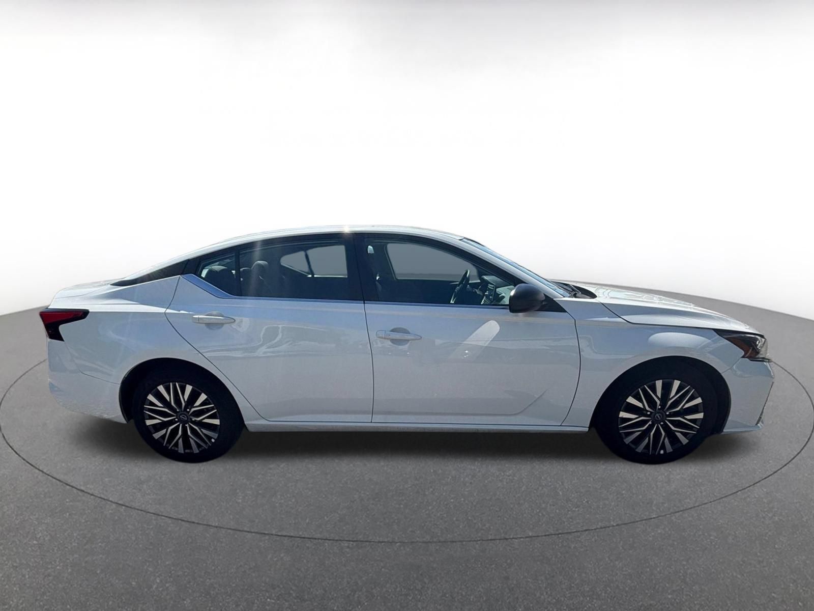 Used 2026 Nissan Altima 2.5 SV FWD image 14