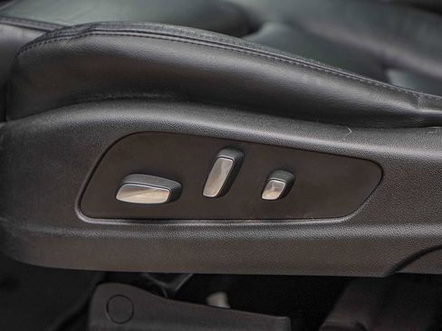 Used 2017 Cadillac XT5 Luxury w/ Driver Awareness Package image 22