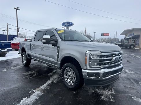 Used 2023 Ford F350 Lariat w/ Lariat Ultimate Package image 8