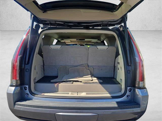 Used 2019 Cadillac Escalade Premium Luxury AWD/4WD image 6