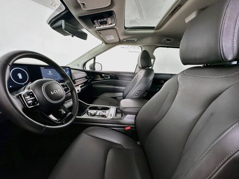 Used 2025 Kia Carnival SX Prestige FWD image 20