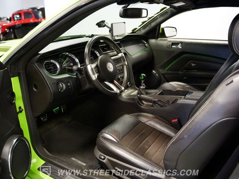 Used 2014 Ford Mustang GT Premium w/ Equipment Group 402A RWD image 4