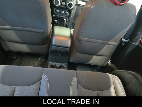Used 2013 Jeep Wrangler Rubicon AWD/4WD image 12