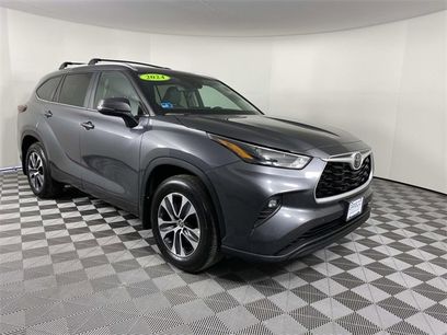Used 2024 Toyota Highlander XLE