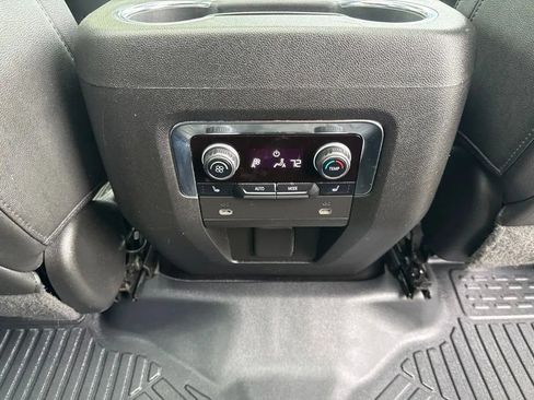 Used 2022 Chevrolet Suburban Z71 w/ Luxury Package AWD/4WD image 35