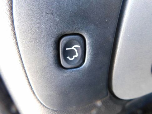 Used 2017 Jeep Cherokee Trailhawk image 5