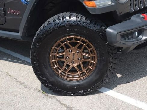 Used 2018 Jeep Wrangler Unlimited Rubicon w/ LED Lighting Group AWD/4WD image 30