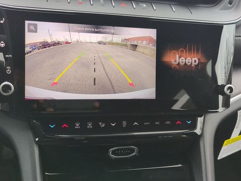 New 2026 Jeep Grand Cherokee Altitude AWD/4WD image 28