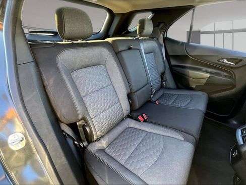 Used 2019 Chevrolet Equinox LT w/ Sun & Navigation Package AWD/4WD image 23