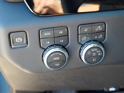 New 2026 GMC Sierra 1500 Elevation w/ Elevation Premium Package image 18