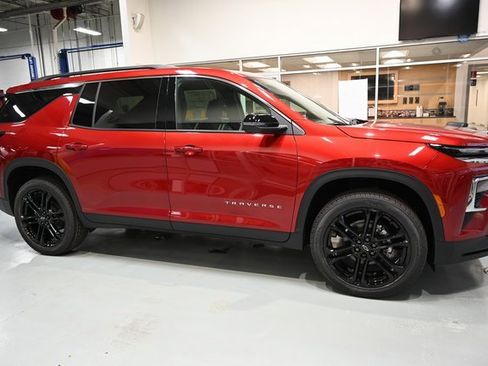 New 2026 Chevrolet Traverse LT w/ Driver Confidence Package image 4