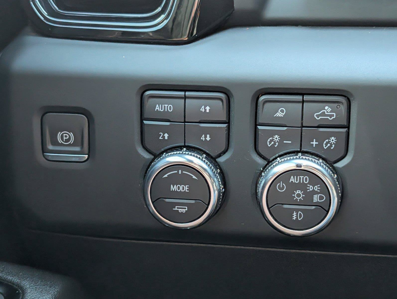 Certified 2024 GMC Sierra 2500 AT4 w/ AT4 Premium Plus Package AWD/4WD image 30
