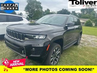 Used 2023 Jeep Grand Cherokee Overland w/ MOPAR Finishing Package AWD/4WD video 1
