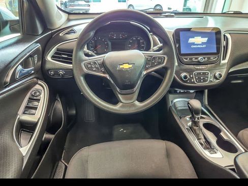 Used 2023 Chevrolet Malibu LT FWD image 13