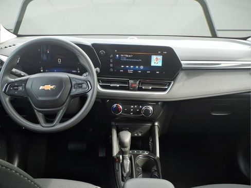 Certified 2024 Chevrolet TrailBlazer LT FWD image 11