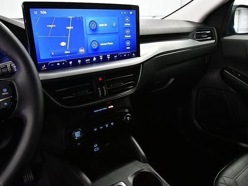 Used 2023 Ford Escape SE w/ PHEV Premium Package image 22