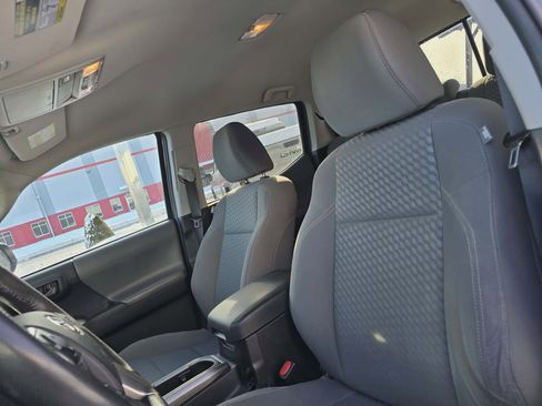 Used 2022 Toyota Tacoma SR5 image 10