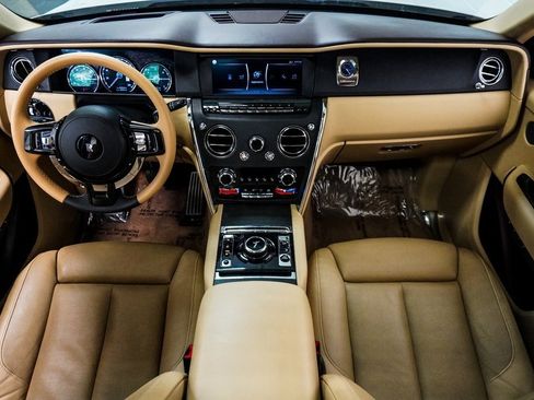 Used 2020 Rolls-Royce Cullinan image 21